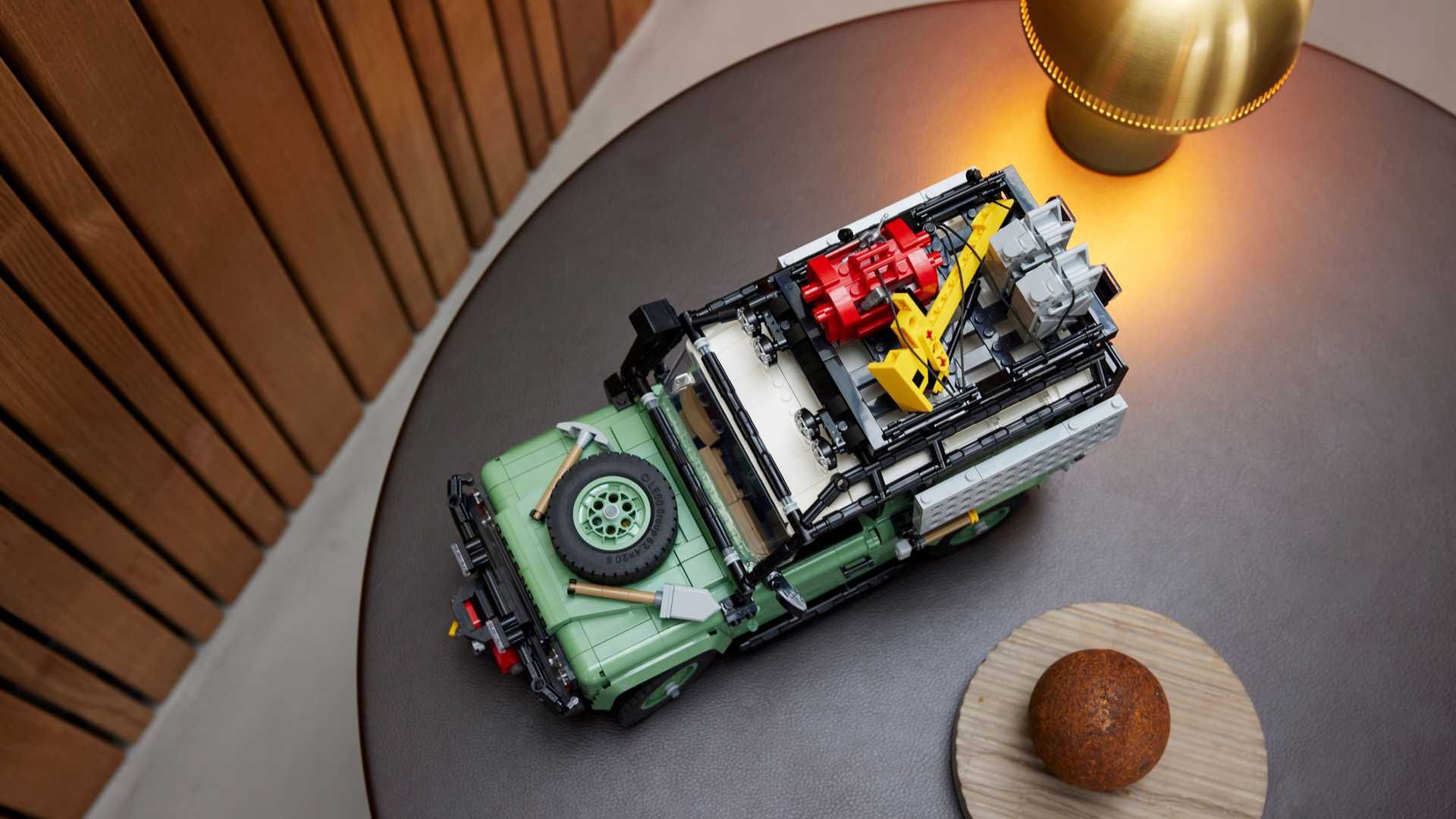 Land Rover Defender 90 Icons Lego