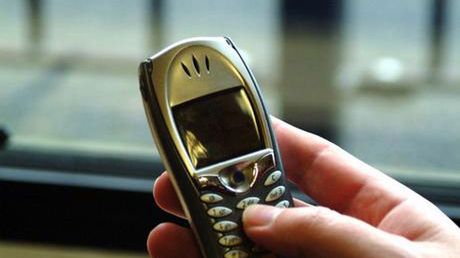 Nagie zdjęcia nastolatek przesyłane komórkami wielkim problemem Australii 1