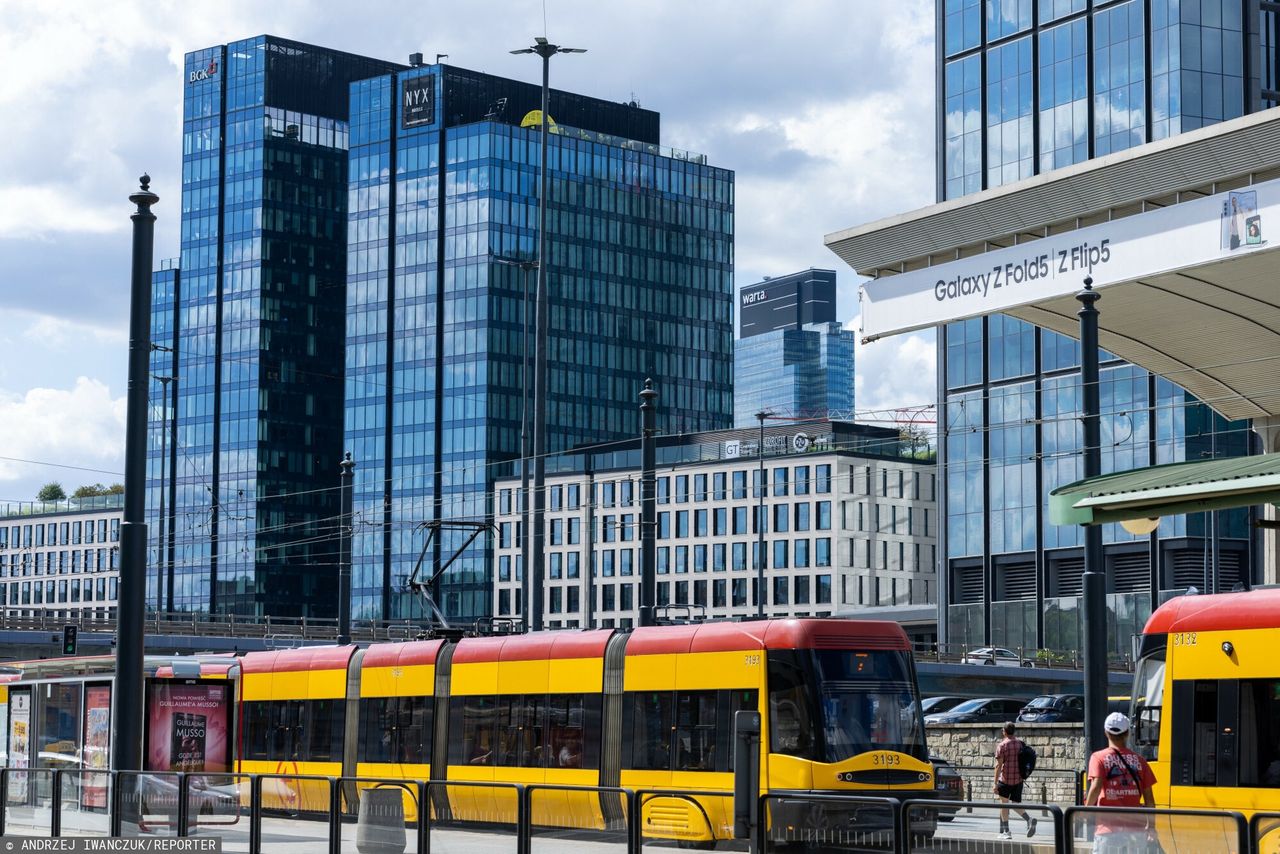 Budowa tramwaju na Wilanów jest w toku i ma zakończyć się w tym roku.