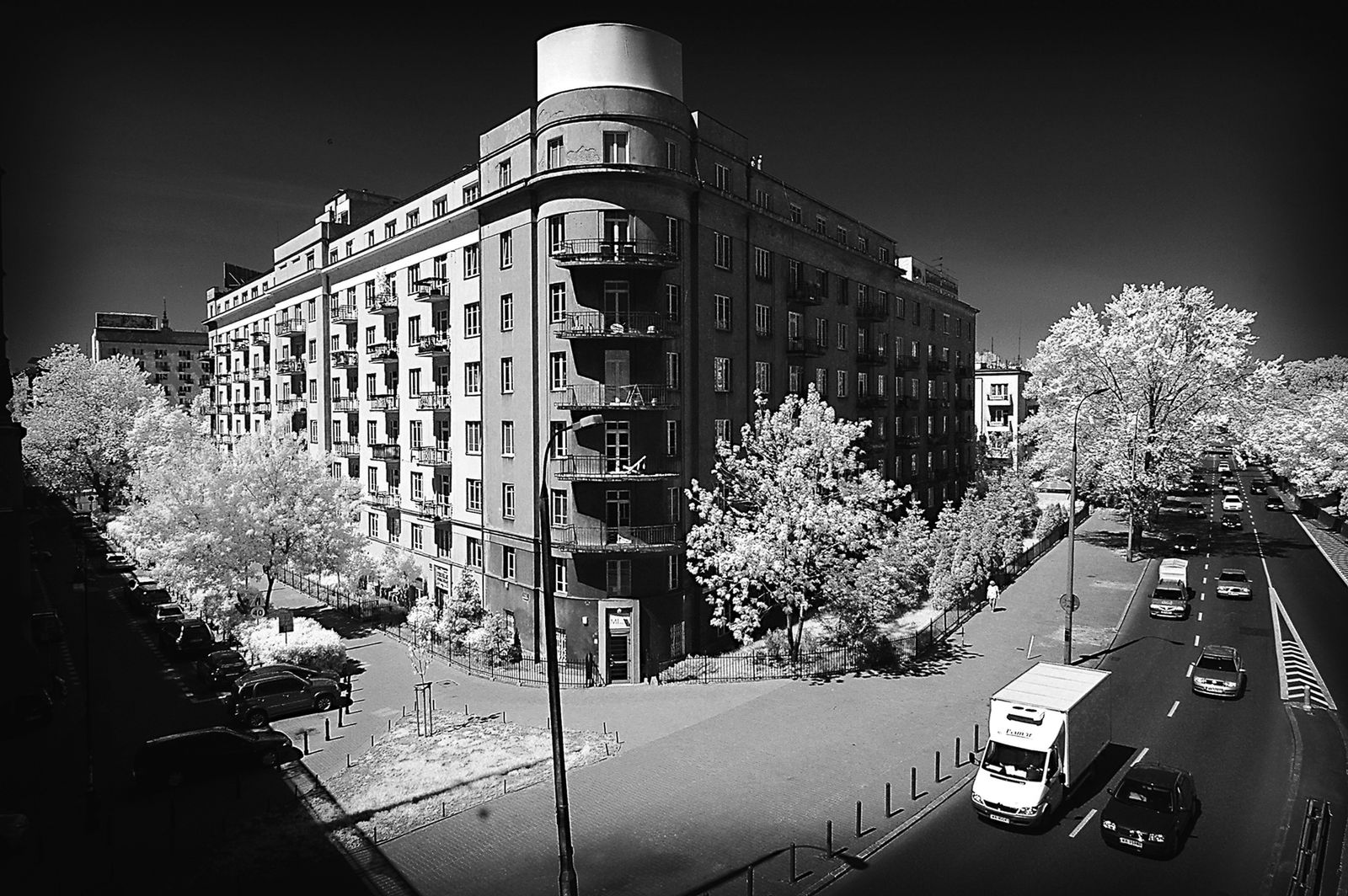 Fotografia w podczerwieni starym Nikonem D70s 9