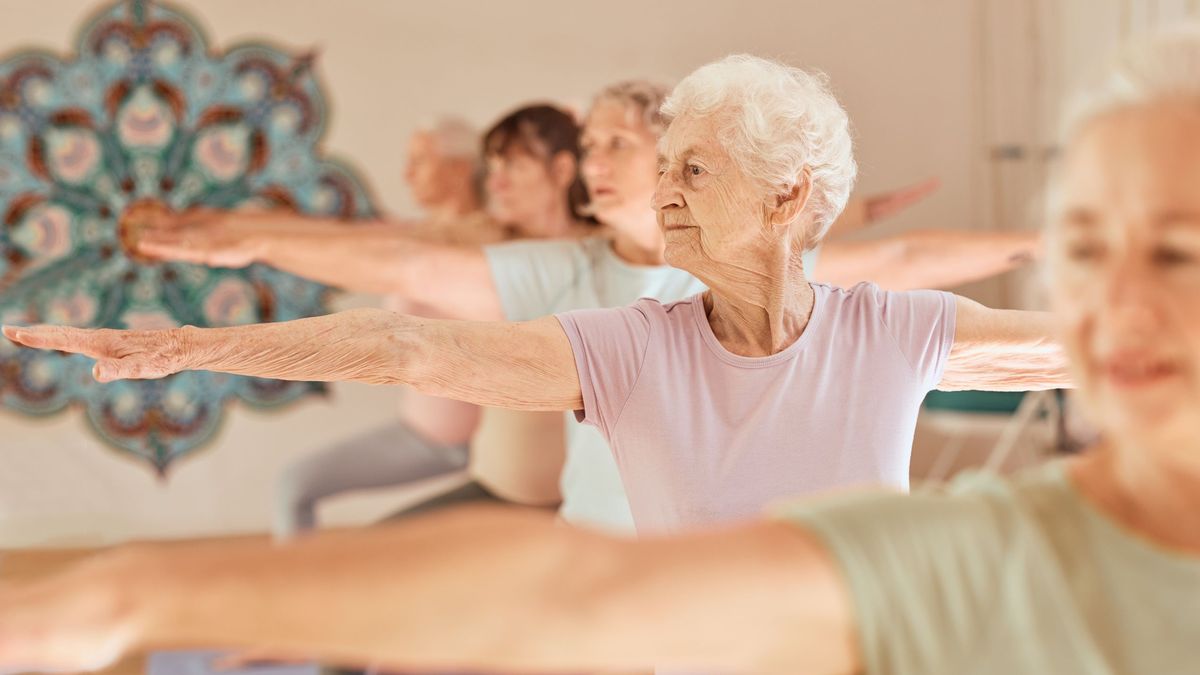 Techniki relaksacyjne, w tym joga, pomogą zarządzać stresem.