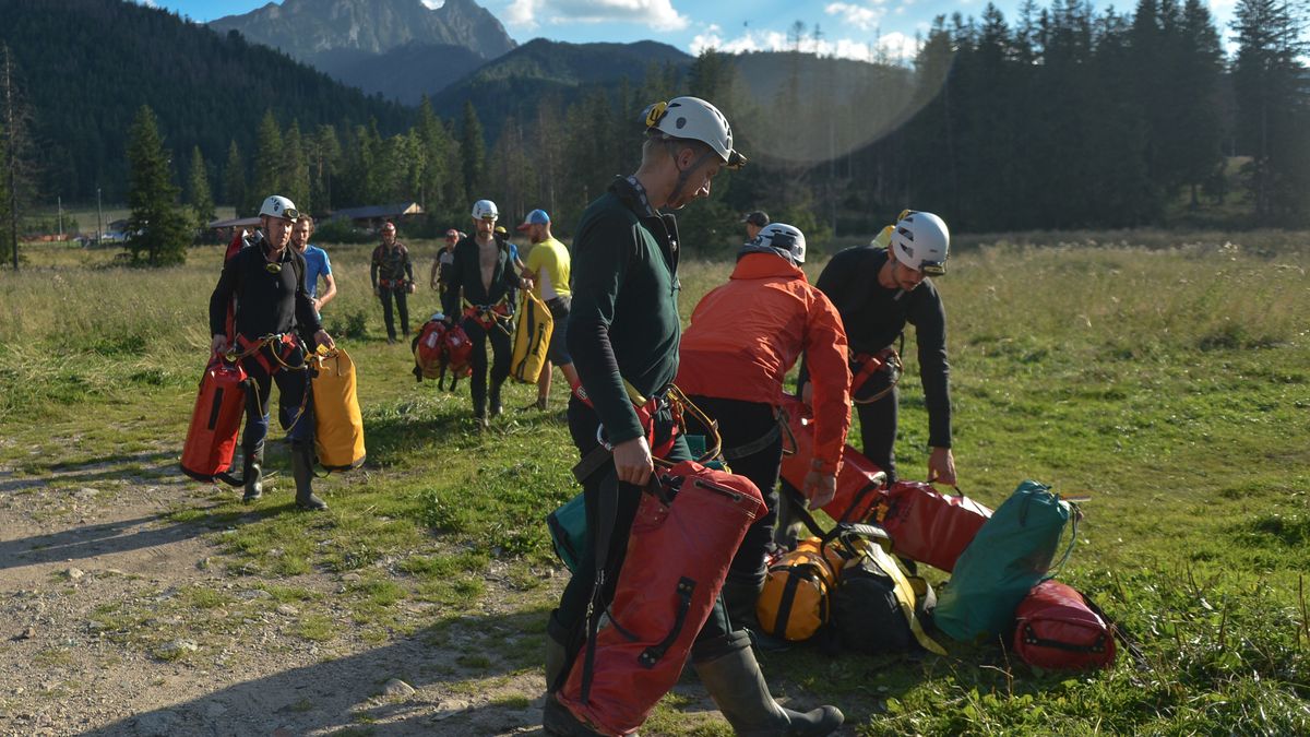 Ratownicy górscy — zdjęcie ilustracyjne