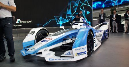 BMW iFE.18 to ważna premiera nie tylko dla fanów Formuły E. Od niego zależy przyszłość BMW i