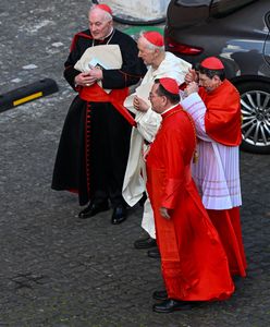Polityka przed konklawe. Czy kardynałowie tworzą układy?