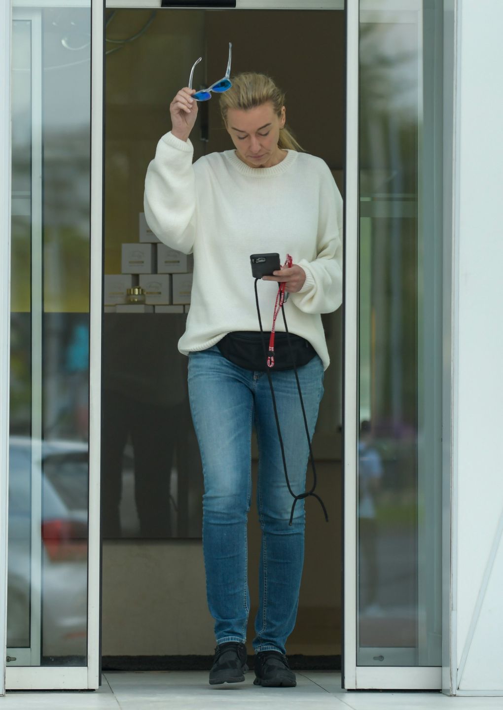 Naturalna Martyna Wojciechowska "przyłapana" przez paparazzi