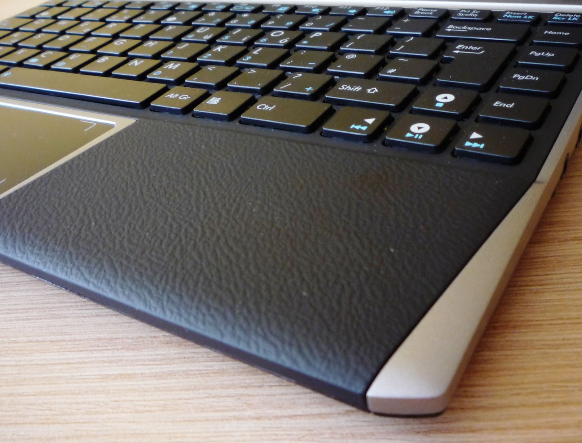 Asus Lamborghini VX6S – wściekła mandarynka [test] 5