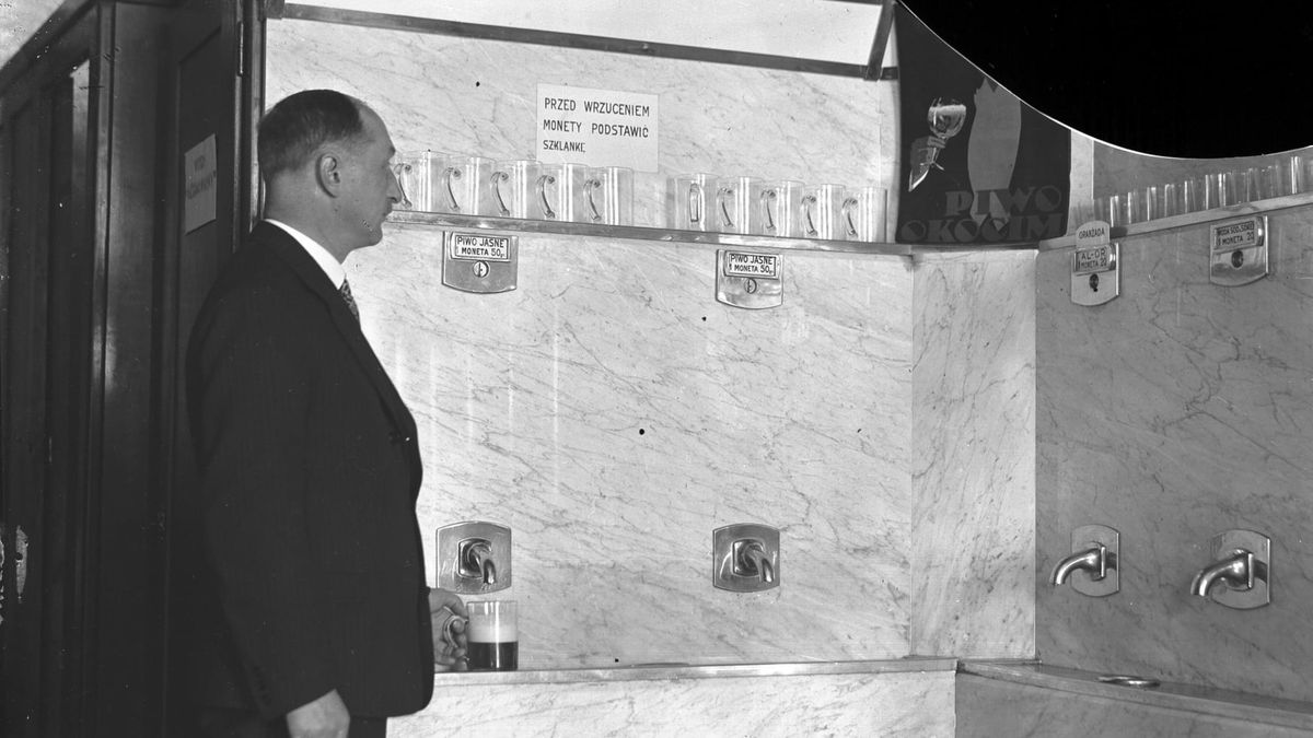 Dziwne sprzęty sprzed lat: przedwojenny automat do nalewania piwa. I to z Polski! 1