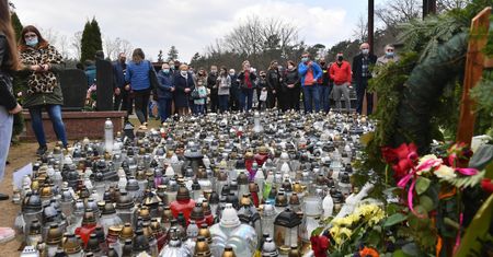Fani wspominają Krawczyka. Oddają cześć artyście