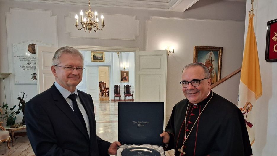 Sergey Andreev, Ambasador i Dziekana Korpusu Dyplomatycznego Jeg