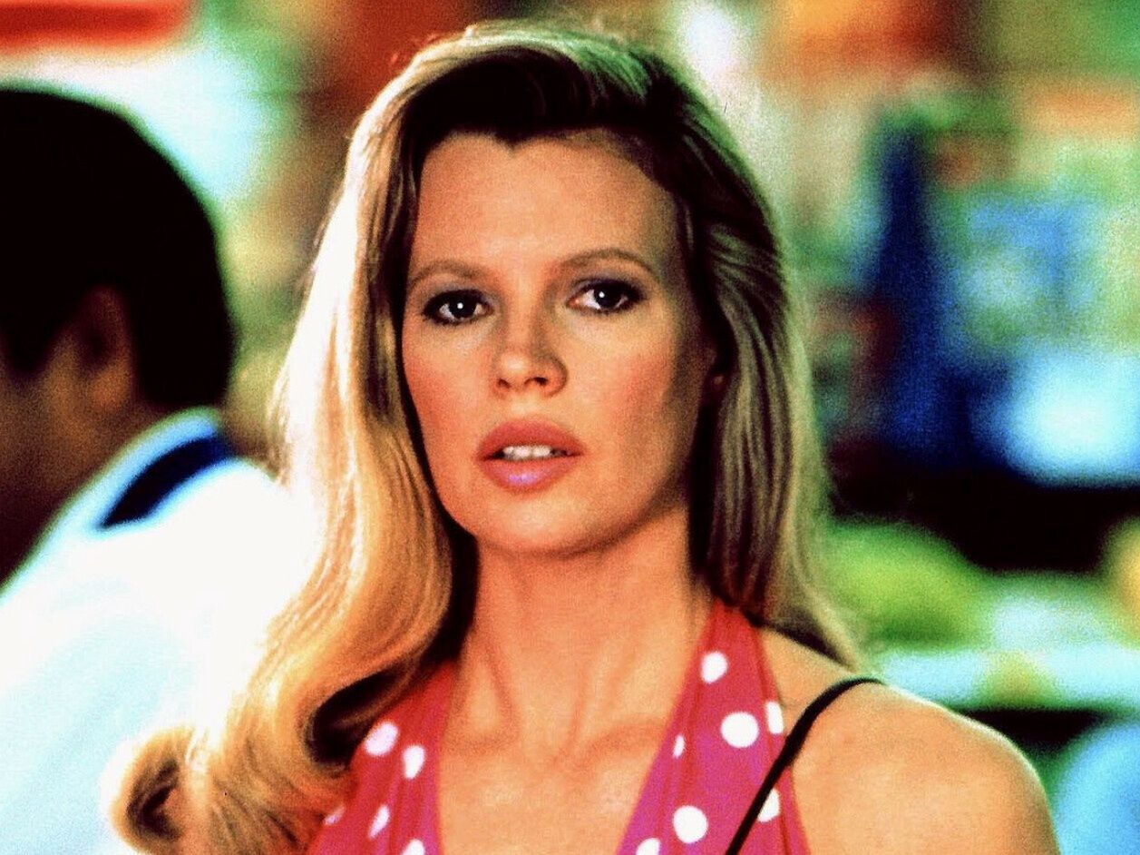 Kim Basinger w 1988 roku