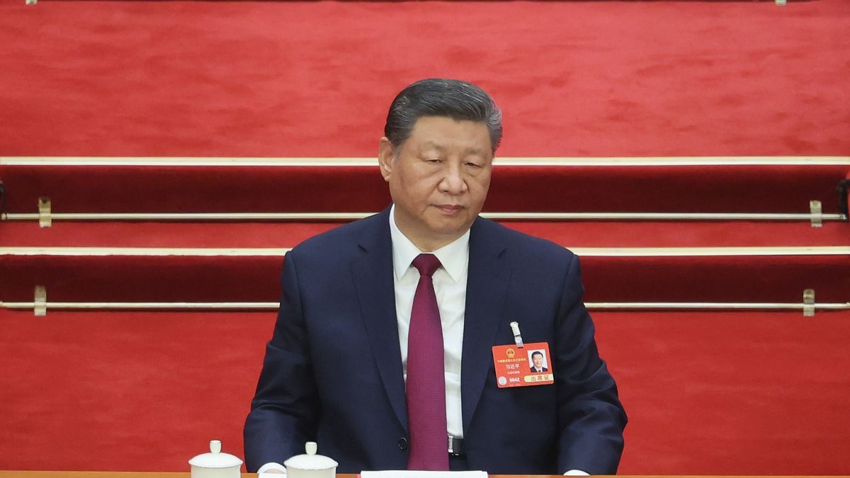BEIJING, CHINA - MARCH 11: Chinese President Xi Jinping attend the closing of the Third Session of the 14th National People's Congress (NPC) at the Great Hall of the People on March 11, 2025 in Beijing, China. China's annual political gathering known as the Two Sessions convenes leaders and lawmakers annually to set the government's agenda for domestic economic and social development for the year. (Photo by Lintao Zhang/Getty Images)