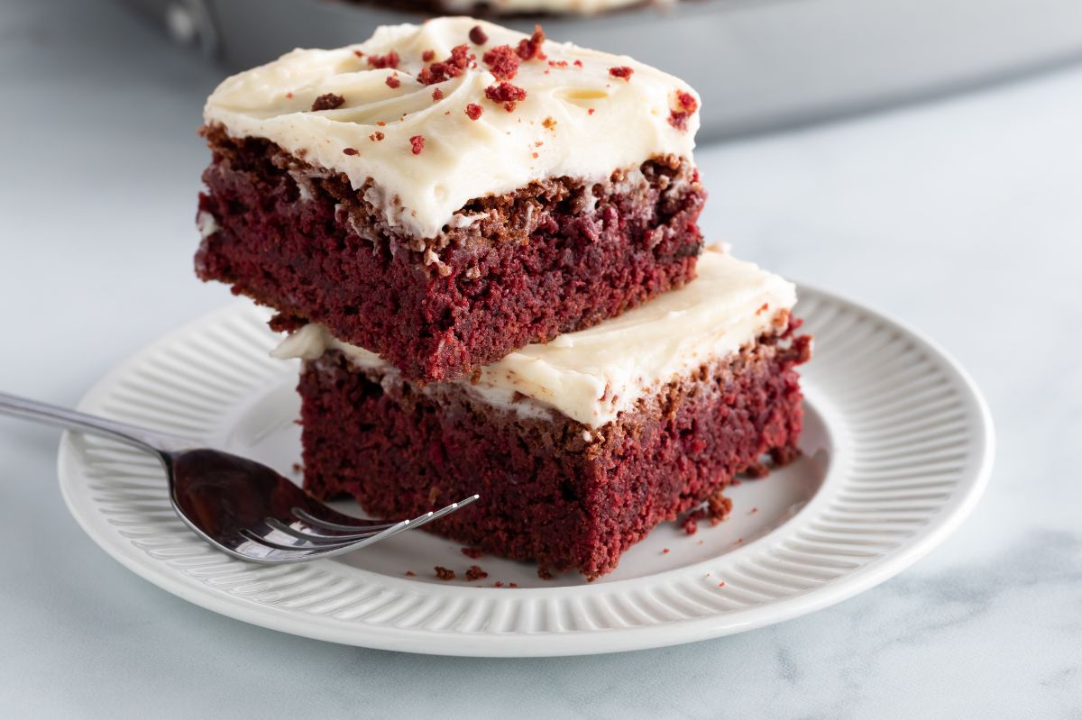 Red velvet brownie bliss: A dessert lover's dream cake