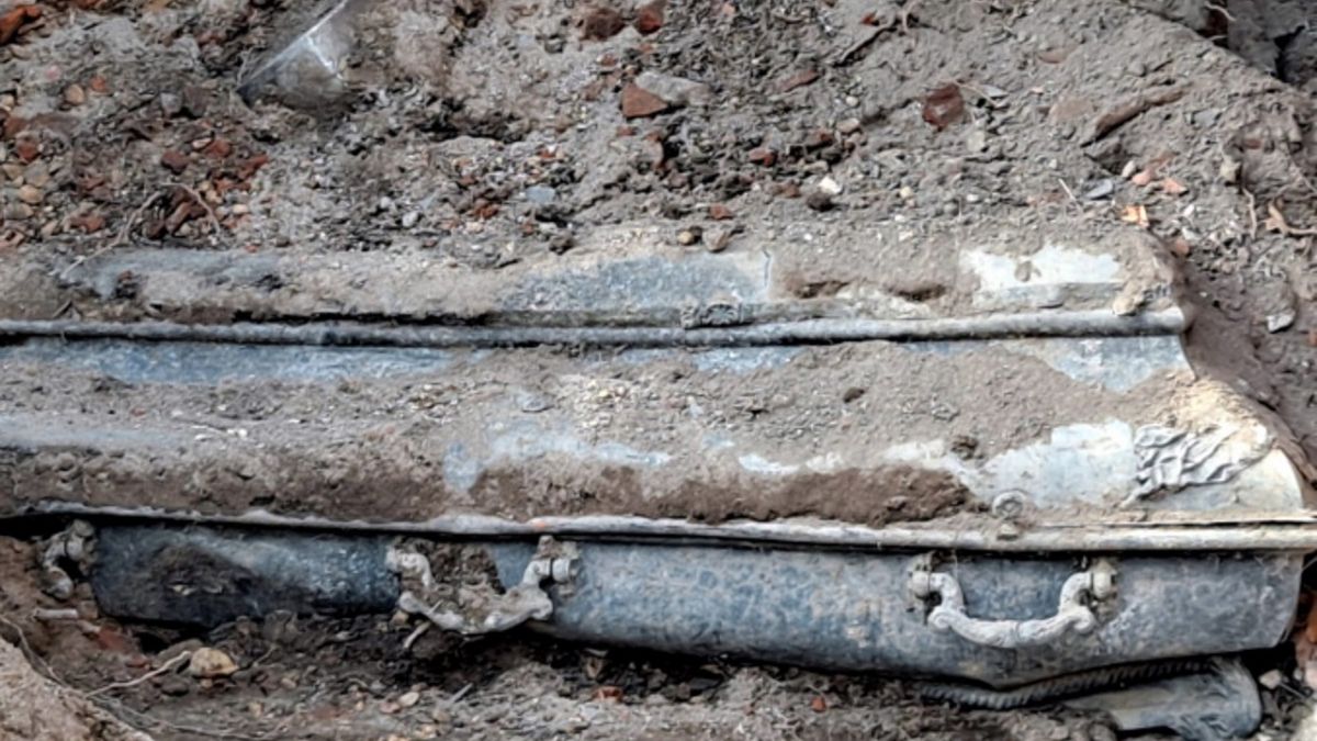 Krypta z trumną w środku