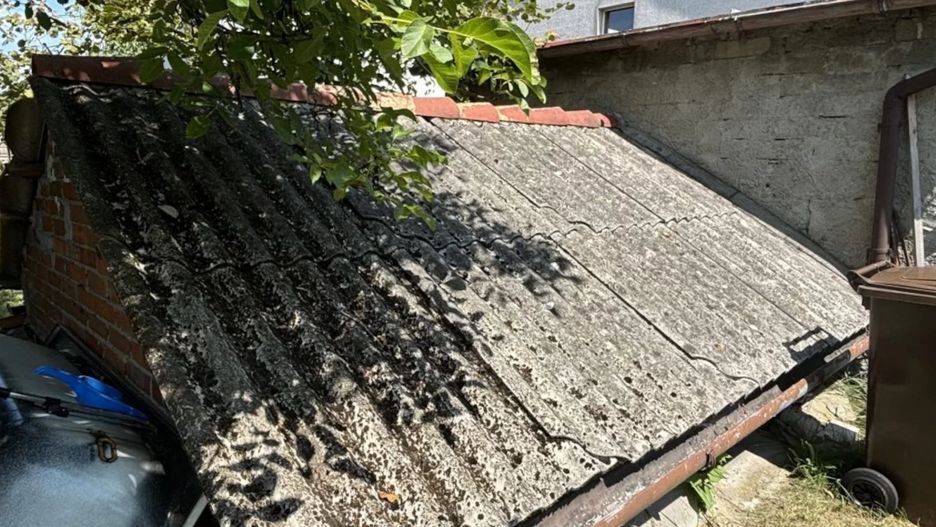Powiat poznański kontynuuje walkę z azbestem.