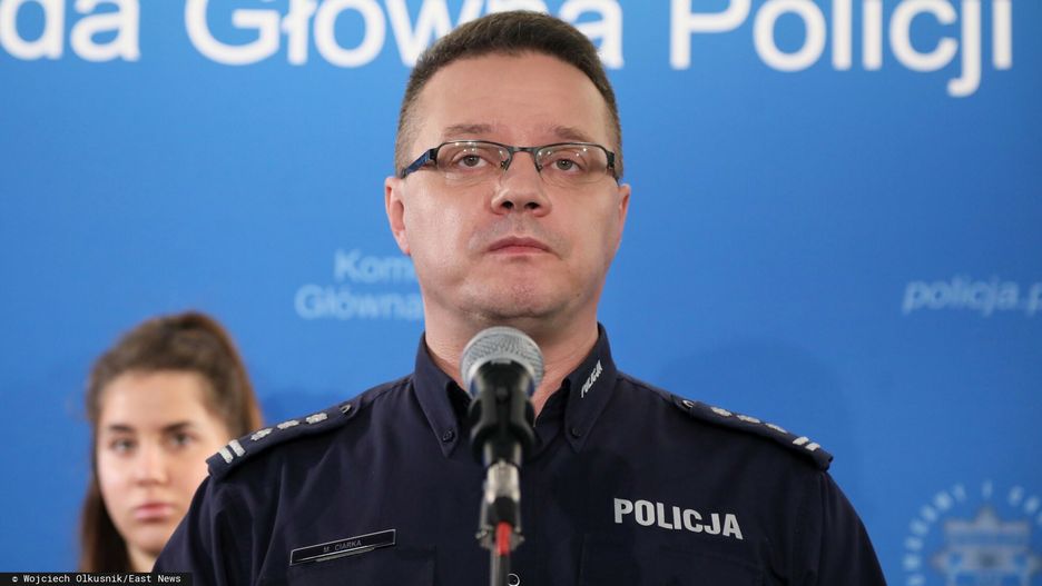 Briefing Policji nt. bezpiecze?stwa uchod?c�w
Fot. Wojciech Olkusnik/East News, Warszawa, 06.04.2022. Briefing  Komendy Glowwnej Policji - przedstawienie dzialan prowadzonych przez polska Policje w celu zapewnienia bezpieczenstwa przybywajacym do Polski uchodzcom z Ukrainy oraz zaprezentowanie spotow kierowanych do obywateli Ukrainy.
N/z: rzecznik prasowy Policji Mariusz Ciarka
Wojciech Olkusnik