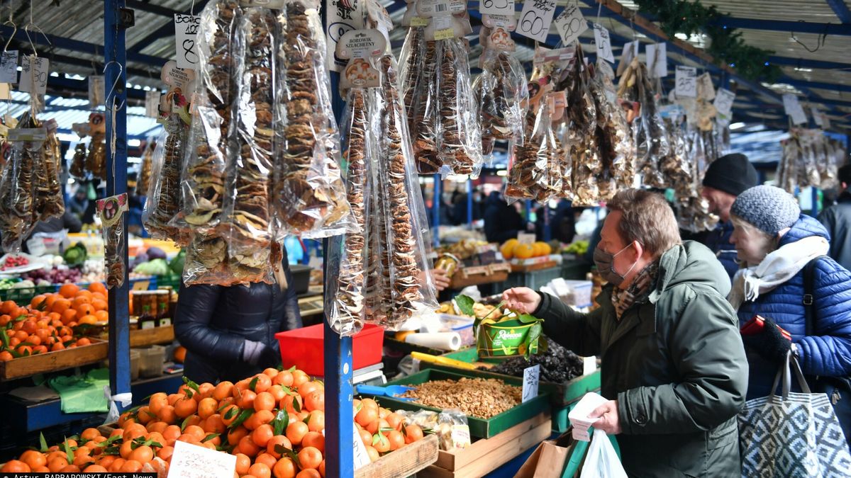 Inflacja w grudniu 2021 r. znów zaskoczyła ekonomistów. Szczególnie ceny żywności.