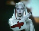 Lady Gaga w Luwrze. Piosenkarka na obrazach słynnego malarza