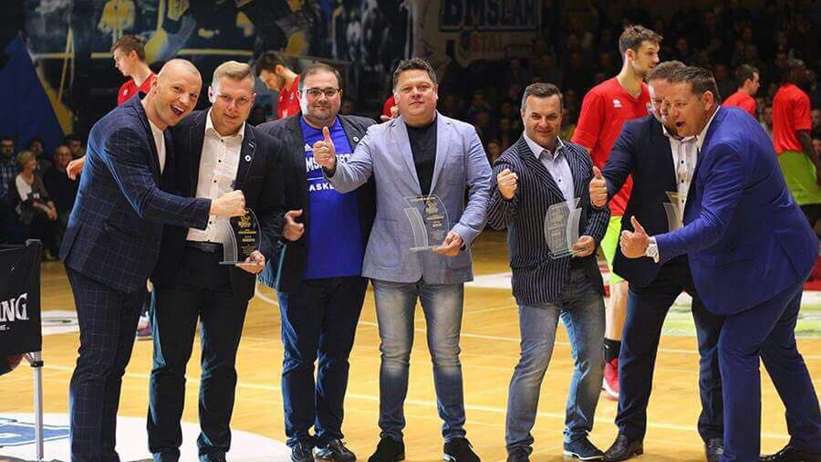 Twórcy ostrowskiego basketu Od lewej: ZMBM / Nabzdyk / arged / amond / ned / Slam Poland