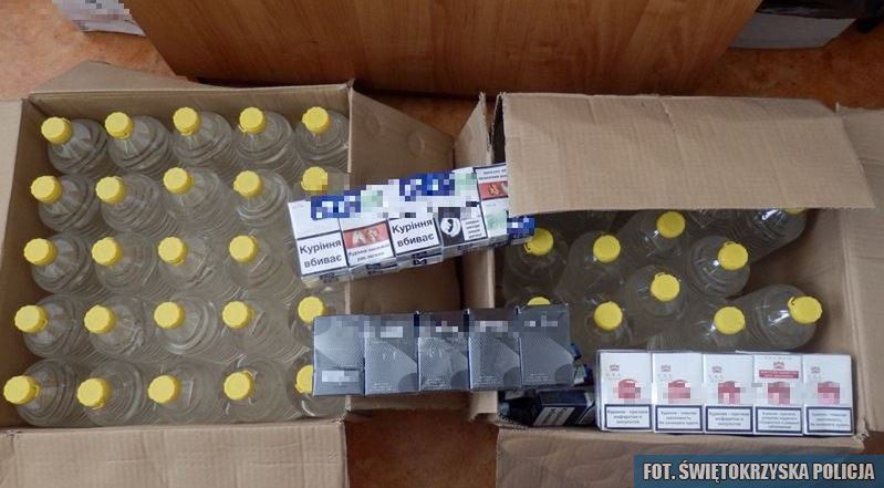 Poszukiwany został zatrzymany. Policja zabezpieczyła tytoń, papierosy i spirytus bez akcyzy