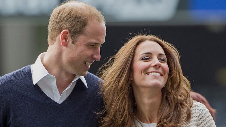 Kate i William pozują do ROCZNICOWYCH ZDJĘĆ przed obiektywem fotografa gwiazd