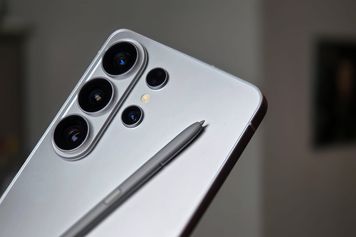 Zamówił Samsunga Galaxy S26 Ultra. Sklep zmienił zamówienie i wysłał mu inny telefon