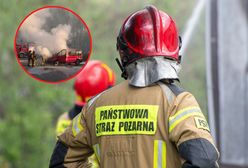 Szybka akcja strażaków. Na stacji benzynowej zapalił się bus