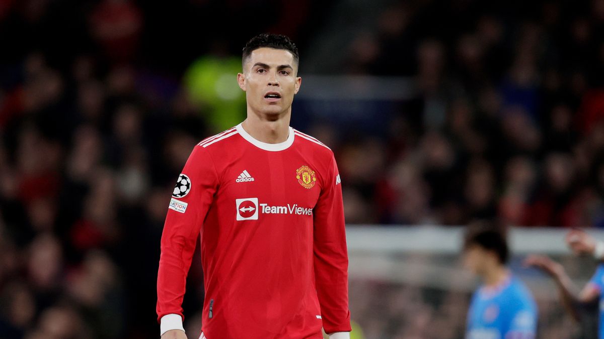 MANCHESTER, UNITED KINGDOM - MARCH 15: Cristiano Ronaldo of Manchester United  during the UEFA Champions League  match between Manchester United v Atletico Madrid at the Old Trafford on March 15, 2022 in Manchester United Kingdom (Photo by David S. Bustamante/Soccrates/Getty Images)