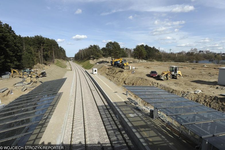 Do Centralnego Portu Komunikacyjnego pasażerowie muszą jakoś dojechać. Stąd potrzeba budowy nowych linii kolejowych.