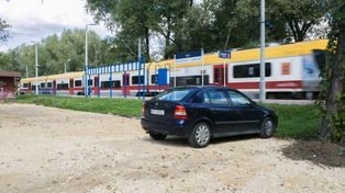 Małopolska: Ponad 300 miejsc dla aut przy stacjach i przystankach kolejowych. Największy parking powstanie w Krakowie
