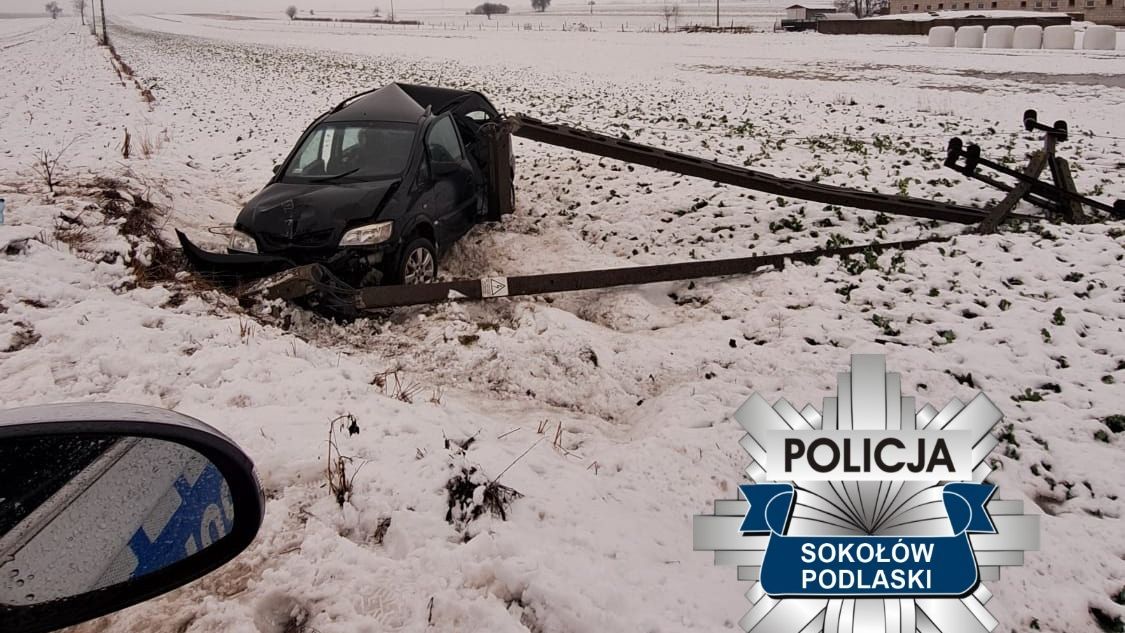 Samochód został mocno uszkodzony