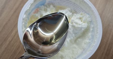 Wlewam 2 łyżki do serka wiejskiego. Wzmacnia serce, pomaga utrzymać poziom cholesterolu w ryzach
