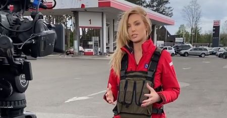 Dziennikarka TVP w kamizelce kuloodpornej. Internauci nie wytrzymali