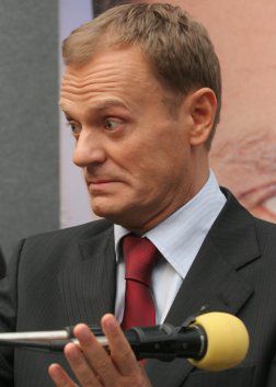 Tusk uczy się odporności