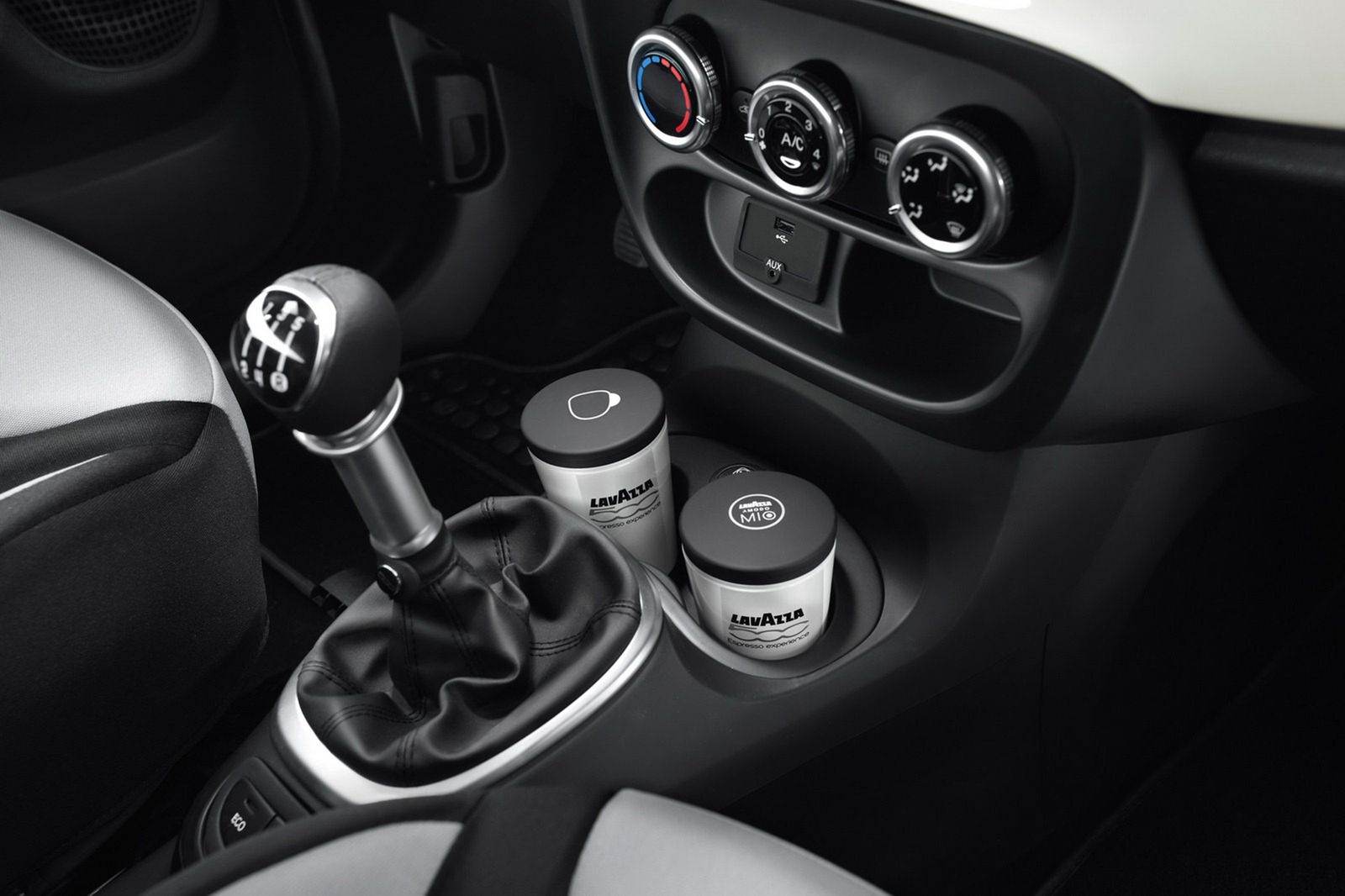 Fiat 500L - obszerna galeria zdjęć 41