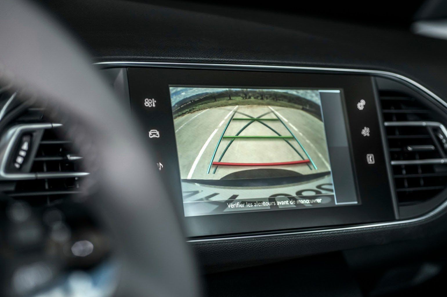 Nowy Peugeot 308 w obszernej galerii zdjęć 118
