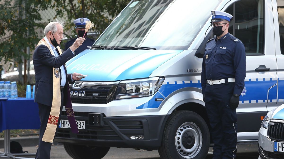 Kapelani w mundurach