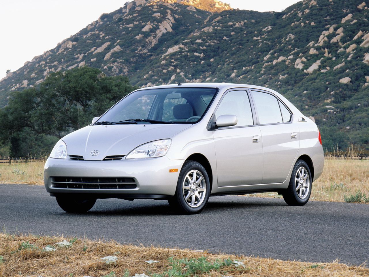 Toyota Prius pierwszej generacji to rzadki widok na polskich drogach.