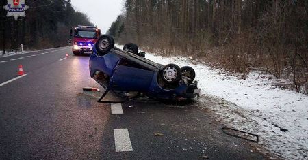 Kierowca z Ukrainy zasnął za kierownicą. Spowodował wypadek