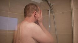 Prysznic rano czy wieczorem? Odpowiedź dermatologów