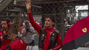 "Boli". Charles Leclerc ma pretensje do Ferrari