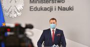 Kiedy powrót dzieci do szkół? Minister Czarnek podjął decyzję, "szkoła się odradza"