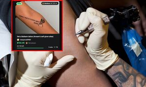 "Czarne lustro" w prawdziwym życiu? Pieniądze za tatuaż na czole