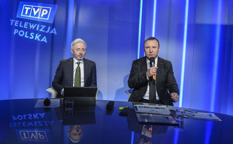 Wiceprezes TVP Maciej Stanecki i prezes Jacek Kurski.