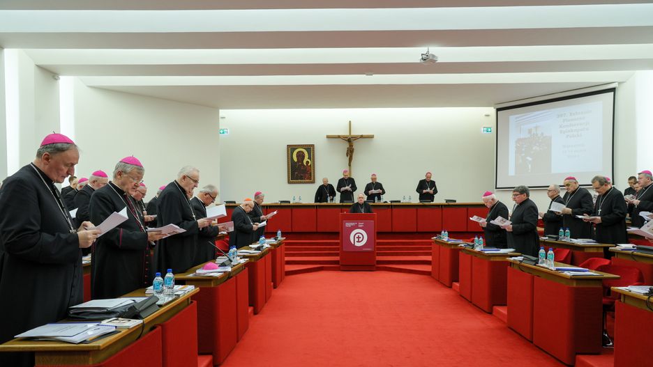 Warszawa, 13.03.2024. Rozpoczęcie Zebrania Plenarnego KEP, 13 bm. w Warszawie. Głównymi tematami 397. Zebrania Plenarnego Konferencji Episkopatu Polski będą kwestia nauczania religii w szkole, Fundusz Kościelny oraz wybory nowego Przewodniczącego i Zastępcy KEP. (mr) PAP/Paweł Supernak