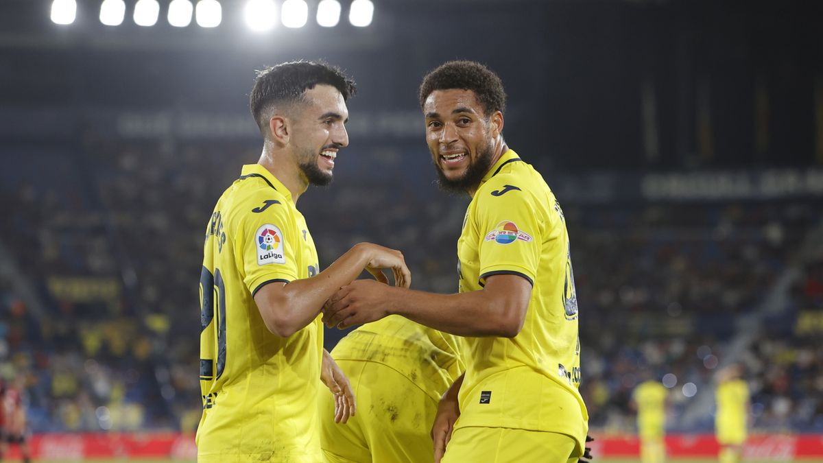 PAP/EPA / Domenech Castello / Na zdjęciu piłkarze Villarreal CF