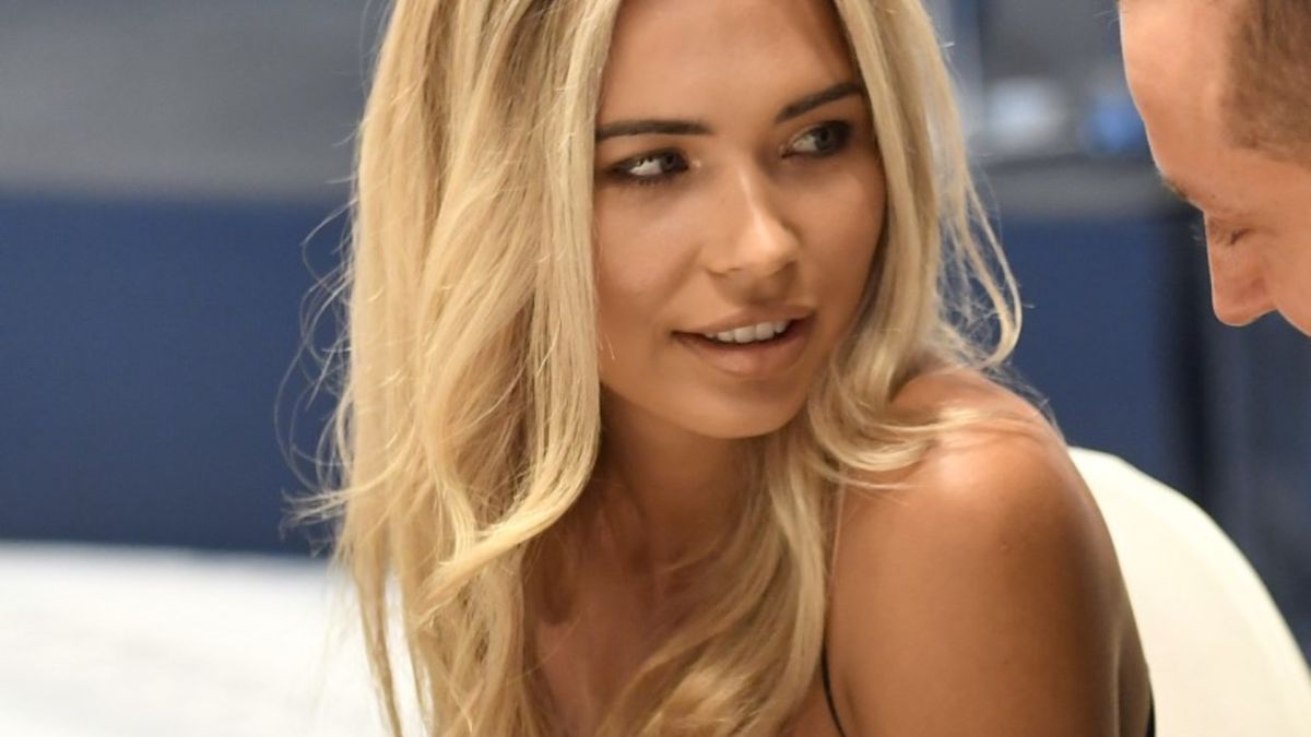 Sandra Kubicka pokazała modne rajstopy na święta