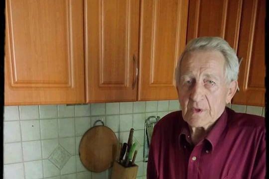 Na życie ma 8 zł dziennie, za chwilę straci mieszkanie. Internauci pomagają emerytowi z Nowej Huty