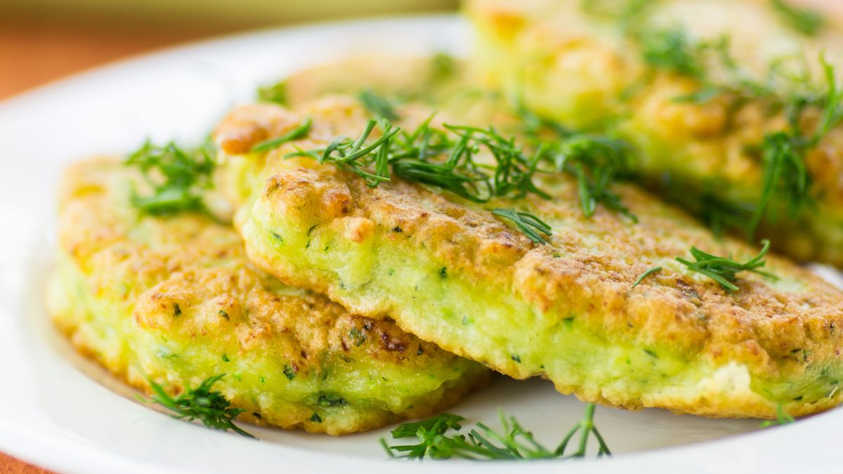 Placki z bobem - pomysł na wykorzystanie sezonowego warzywa