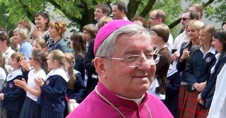 Abp Głódź zmaga się z ciężką chorobą
