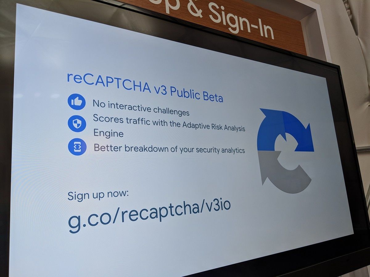 slajd z prezentacji o reCAPTCHA 3, xda-developers.com